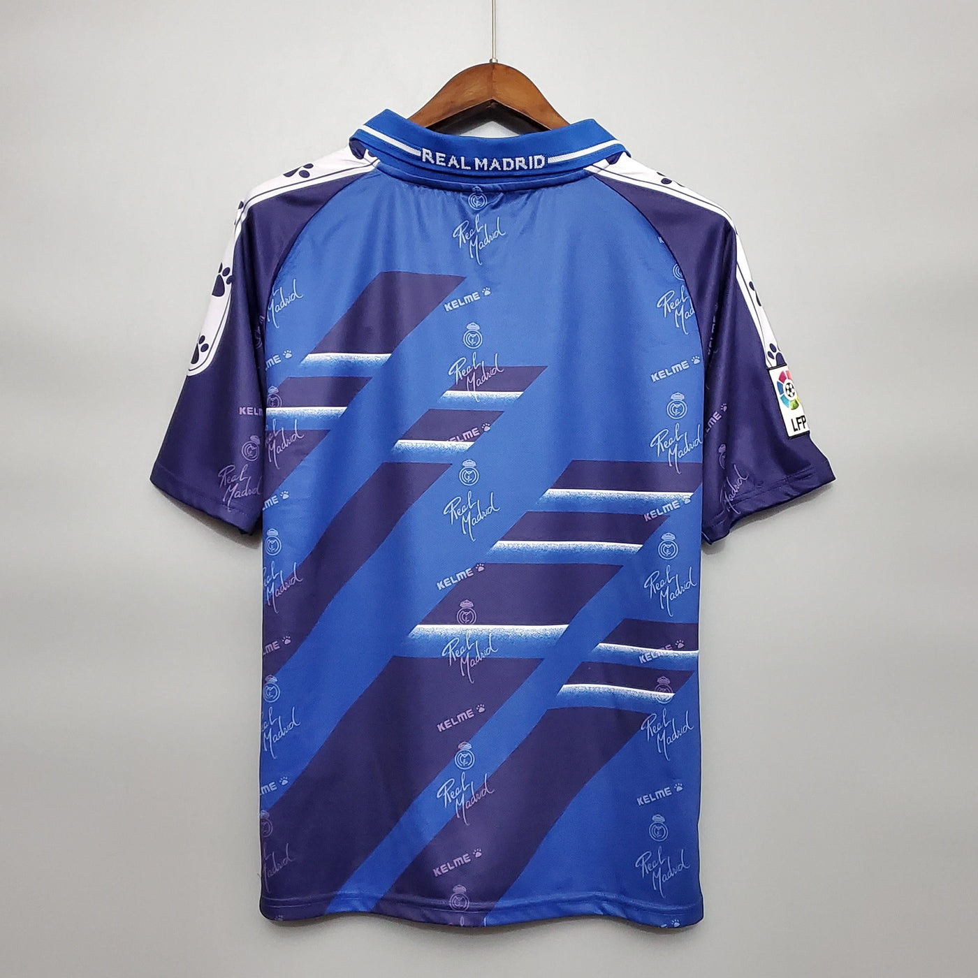 Camiseta retro de visitante del Real Madrid 1994/1996