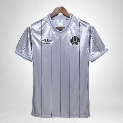Camiseta retro de visitante del Newcastle 1984