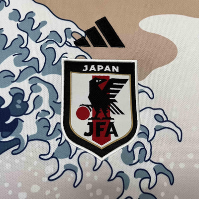 Camiseta de edición especial "Olas enormes" de Japón 2024