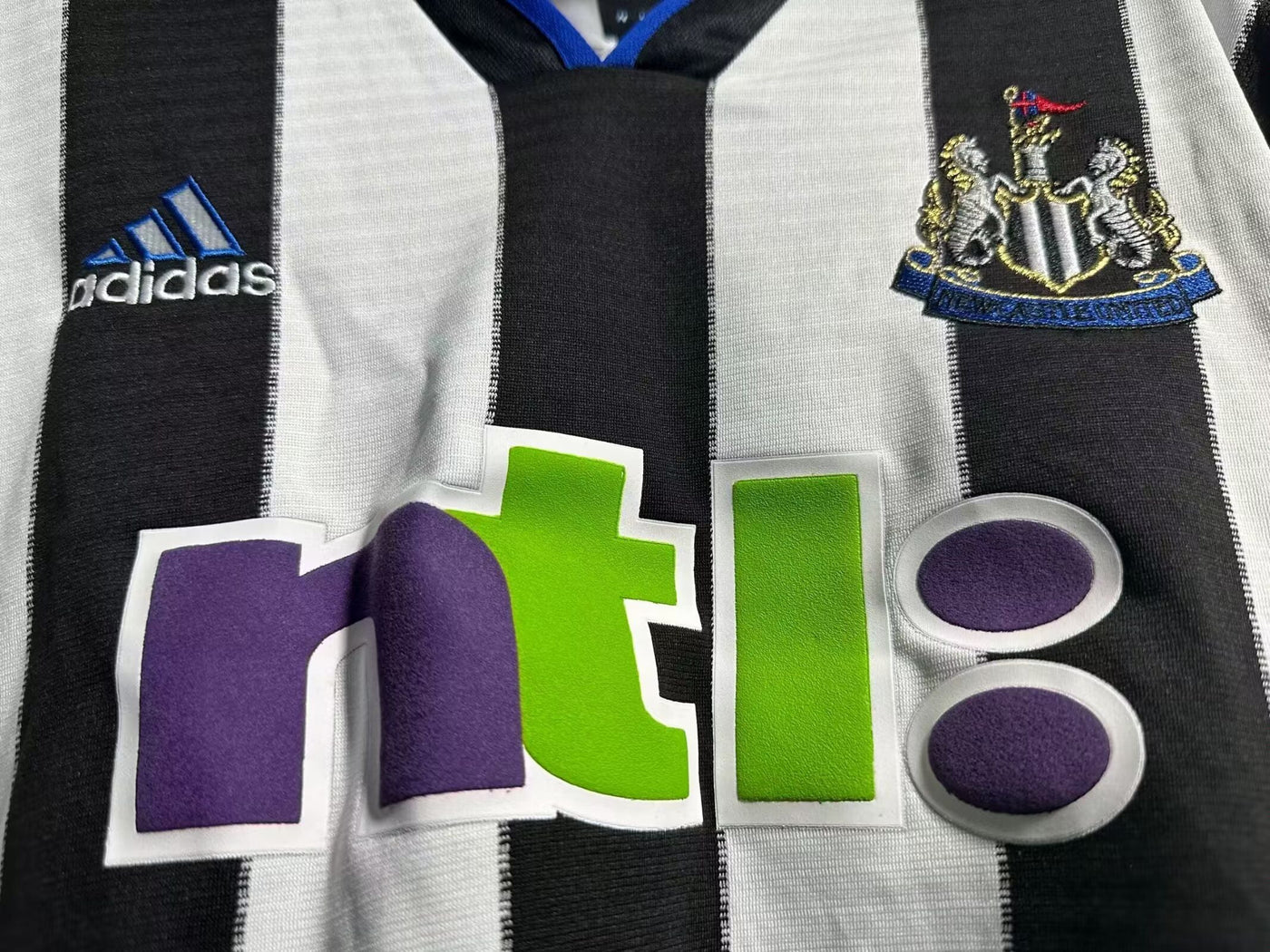 Camiseta retro local del Newcastle 2000/2001 - Manga larga