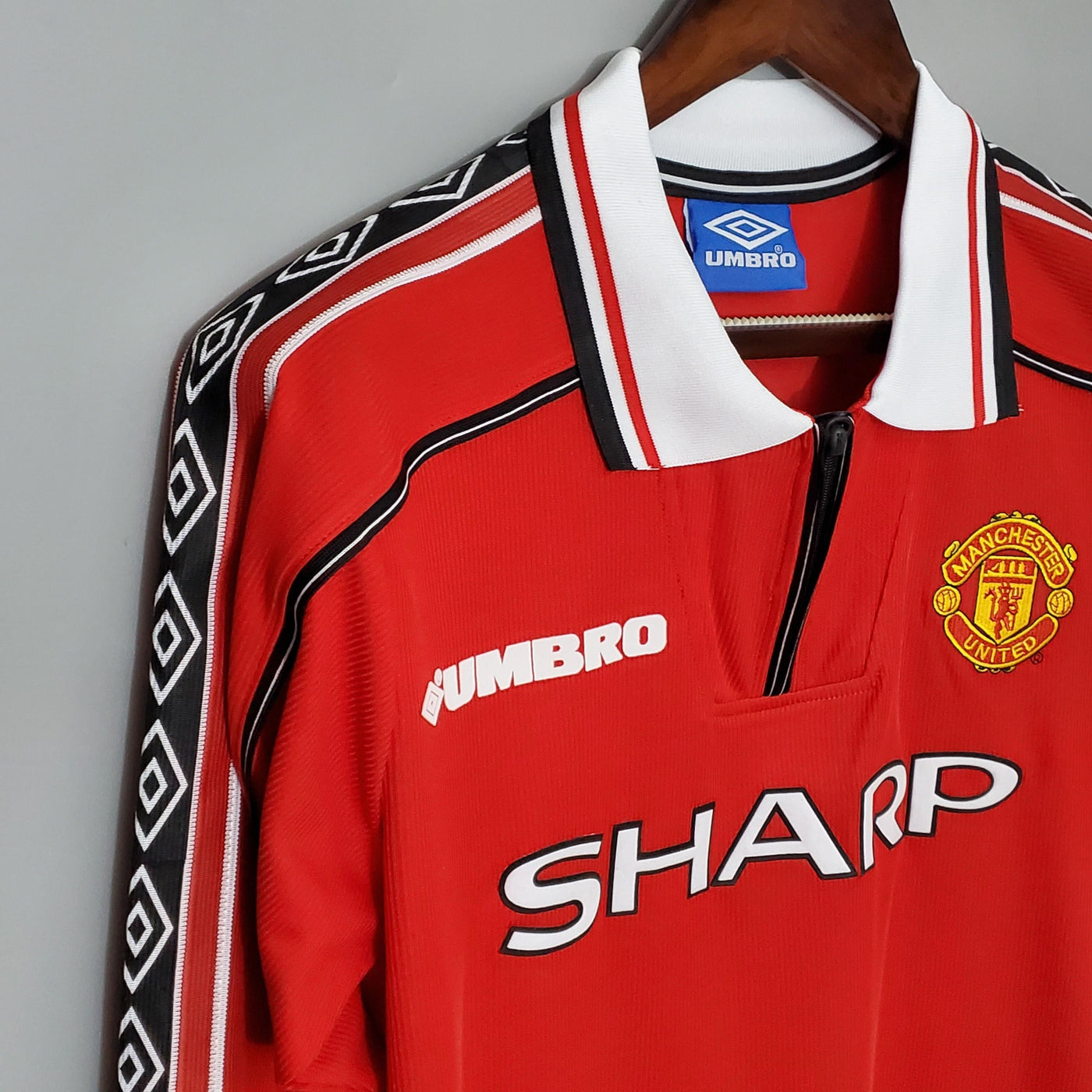 Camiseta retro local del Manchester United del centenario 1998/99