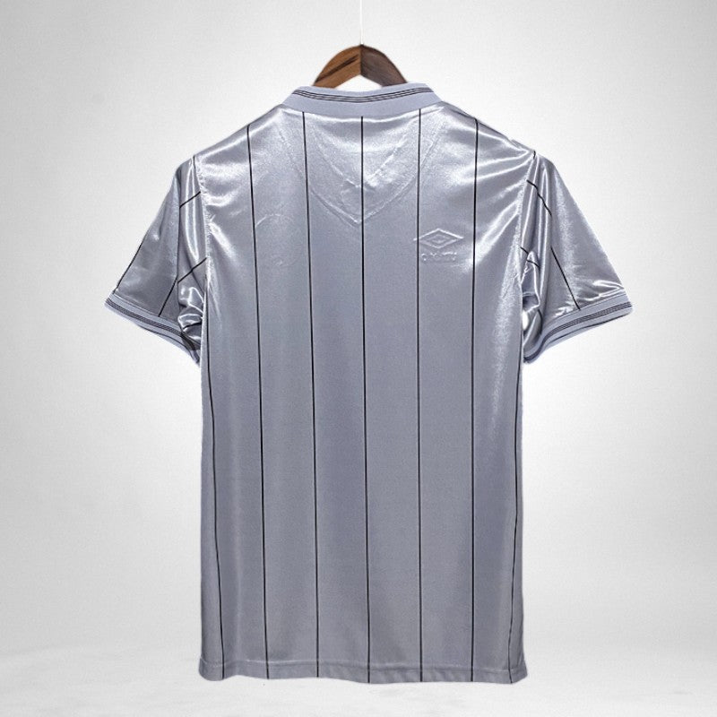 Camiseta retro de visitante del Newcastle 1984