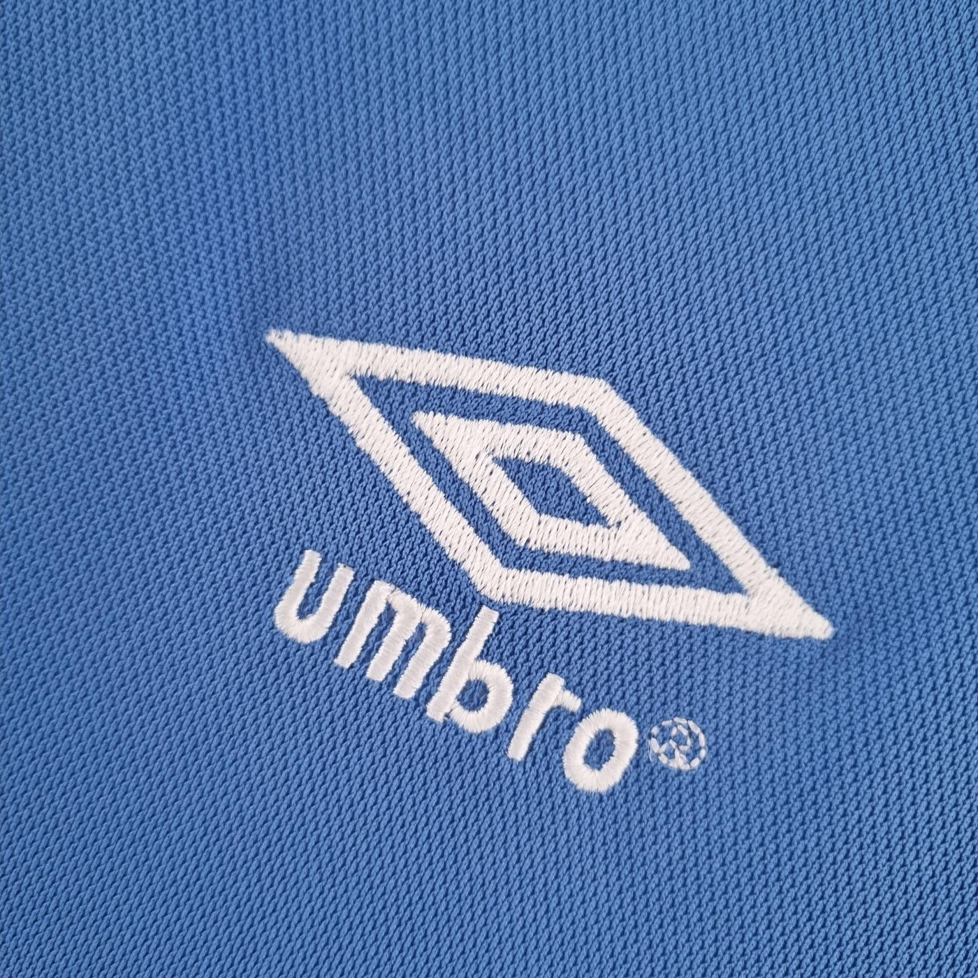 Camiseta retro local del Manchester City 1981/82