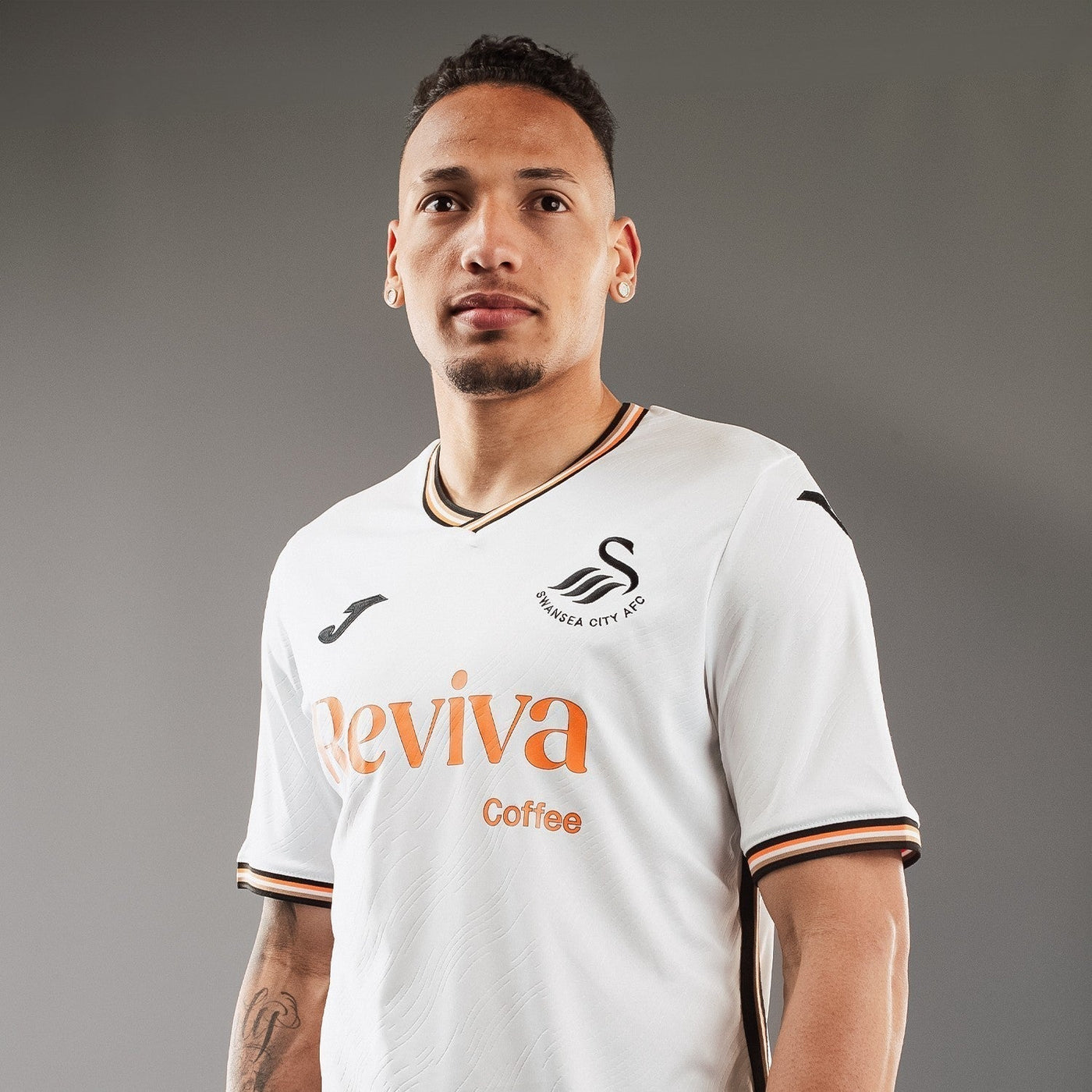 Camiseta local del Swansea City 2024/2025