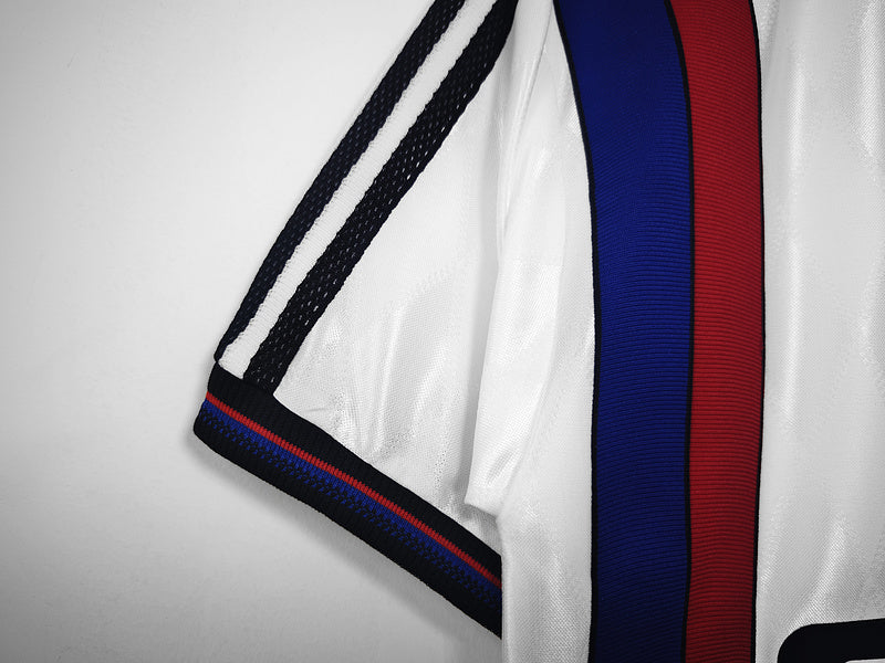 Camiseta retro de visitante del Bayern Múnich 1996