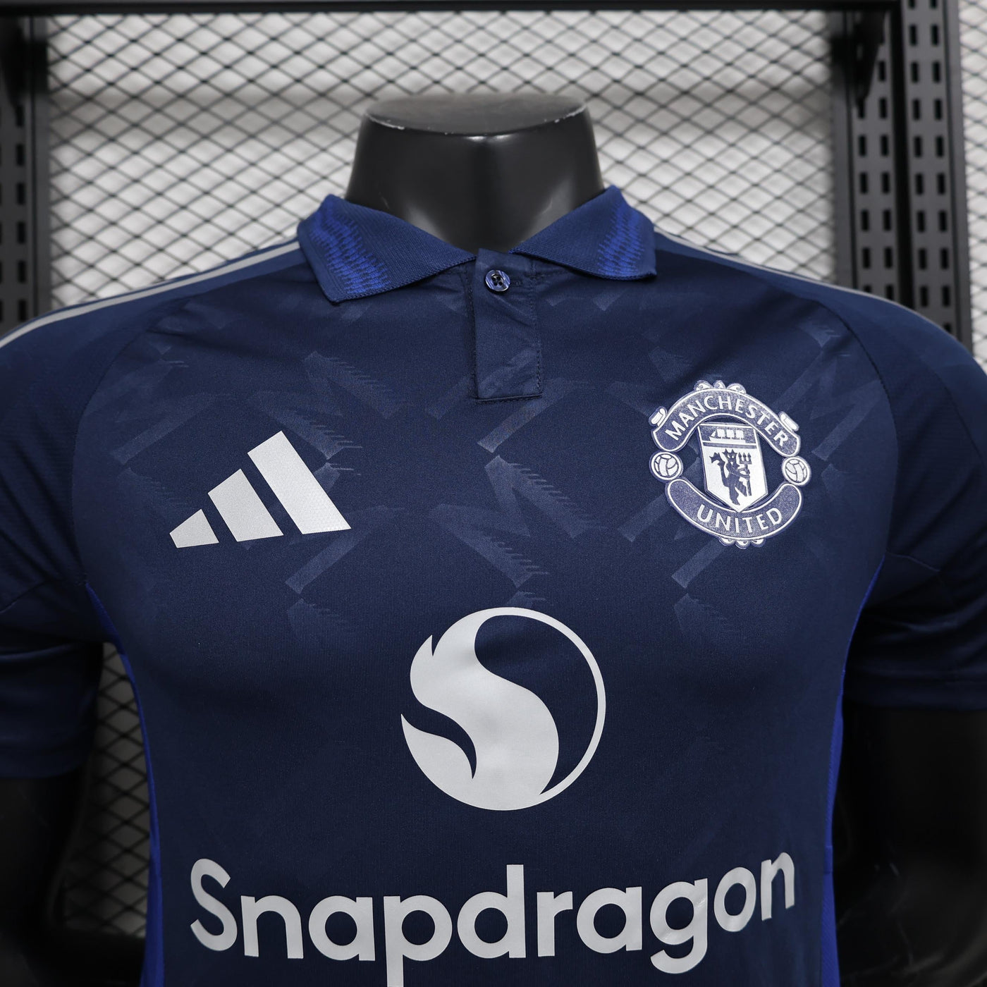 Camiseta de visitante del Manchester United 2024/2025