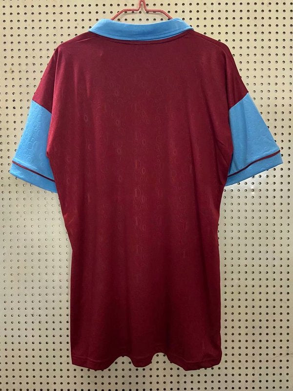 Camiseta retro de los 100 años del West Ham United