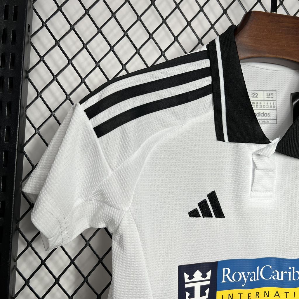Kit local del Fulham para niños 2024/2025