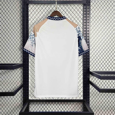 Camiseta de edición especial "Olas enormes" de Japón 2024