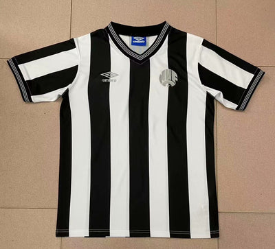 Camiseta retro de local del Newcastle 1983