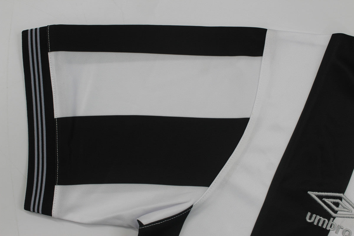 Camiseta retro de local del Newcastle 1983