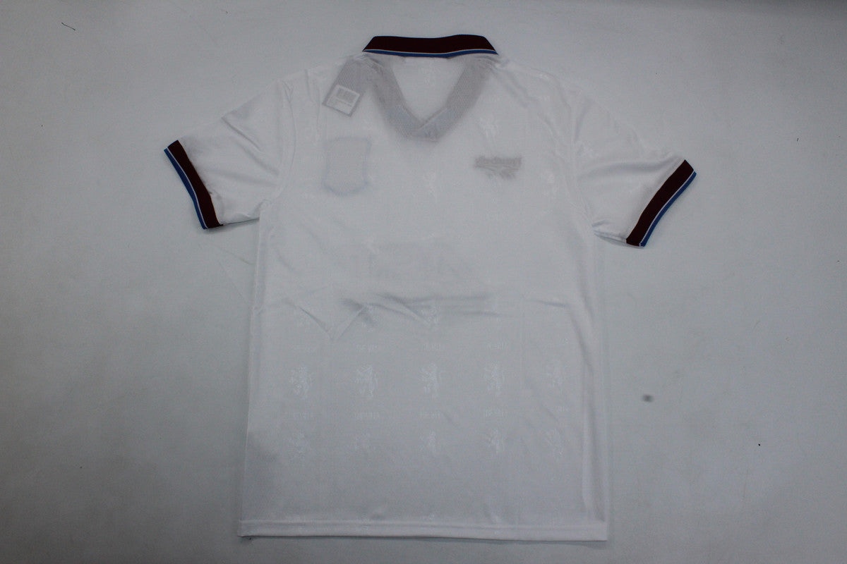 Camiseta retro de visitante del Aston Villa 1995/1996