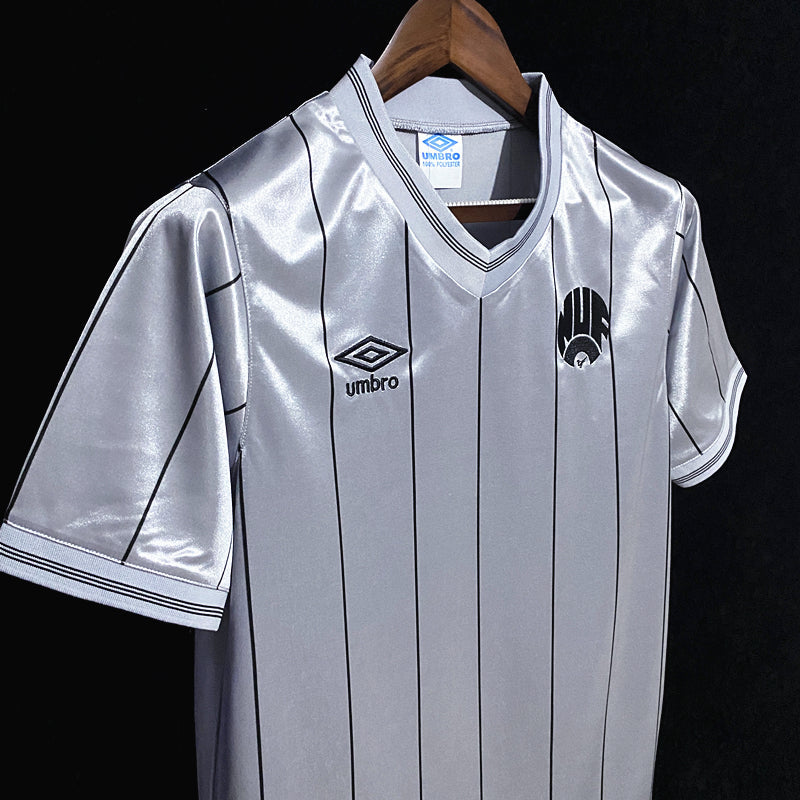 Camiseta retro de visitante del Newcastle 1984