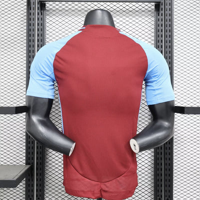 Camiseta de jugador del Aston Villa de local 2024/2025
